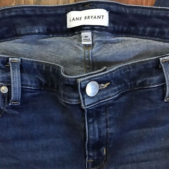 Lane Bryant High Rise skinny distressed SZ 18 petite Blue - flex magic waist - Picture 3 of 5
